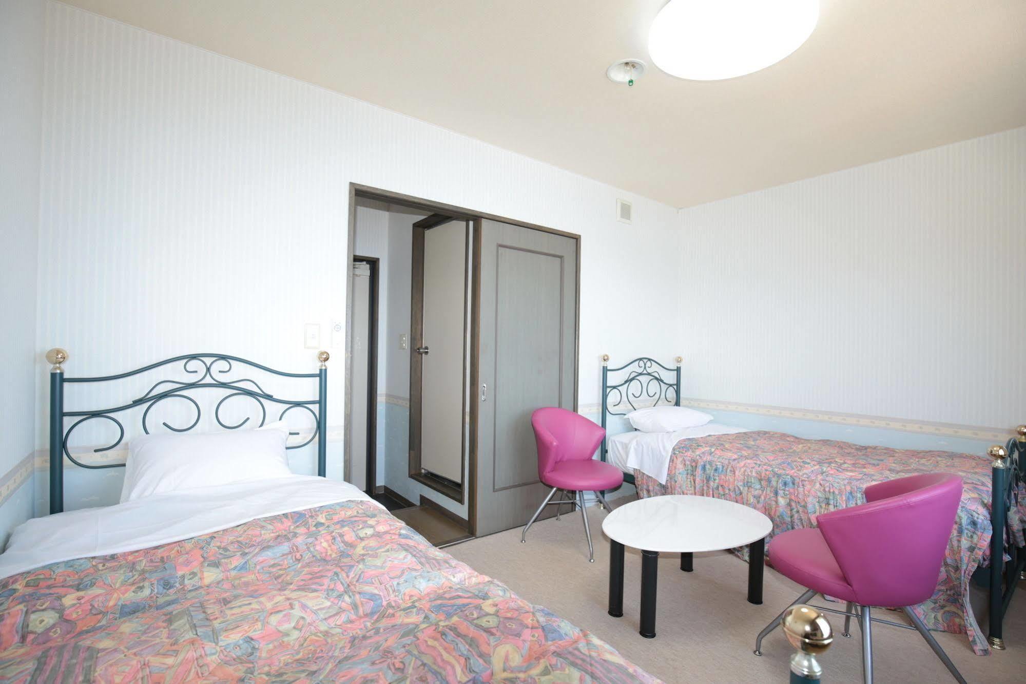 Iruka Hotel Sari Kültér fotó